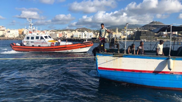 peschereccio tunisino morto guardia costiera
