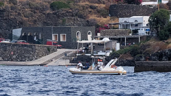Guardia Costiera Pantelleria: recupero tartaruga e soccorso a una turista