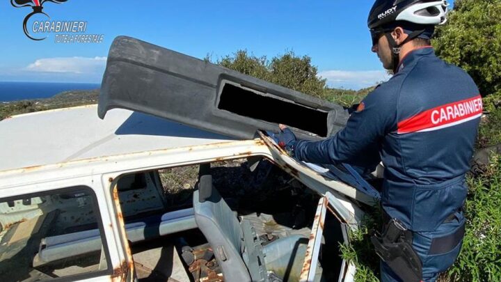 Pantelleria: due denunciati per rogo di rifiuti dai Carabinieri